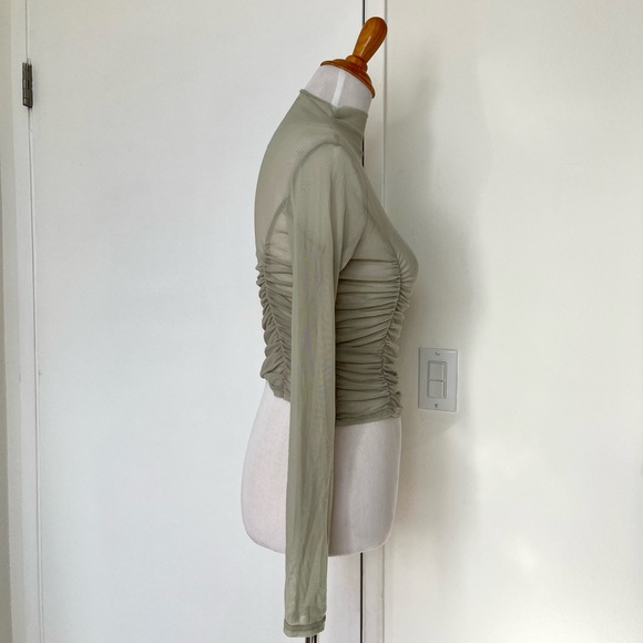 Missguided Ruched Top - Picture 3 of 4